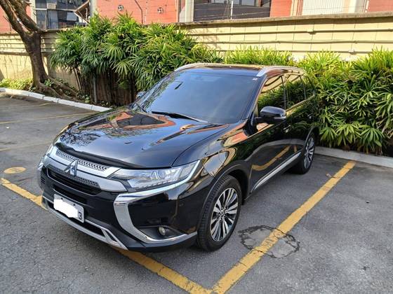 MITSUBISHI OUTLANDER 2.0 MIVEC GASOLINA HPE AUTOMÁTICO